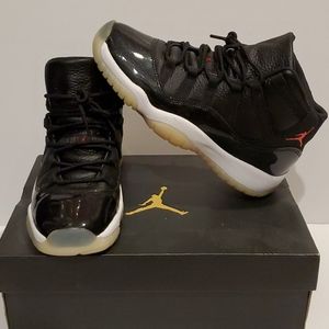 Air Jordan 11 size 6.5 / Euro 39